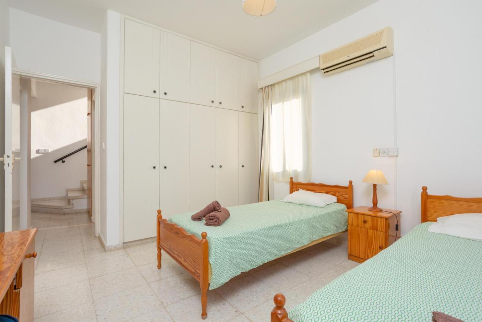 Villa Charoula Pente Paphos Exterior photo