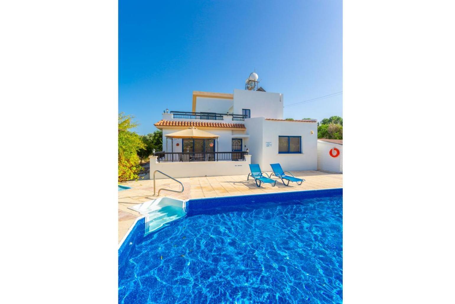 Villa Charoula Pente Paphos Exterior photo