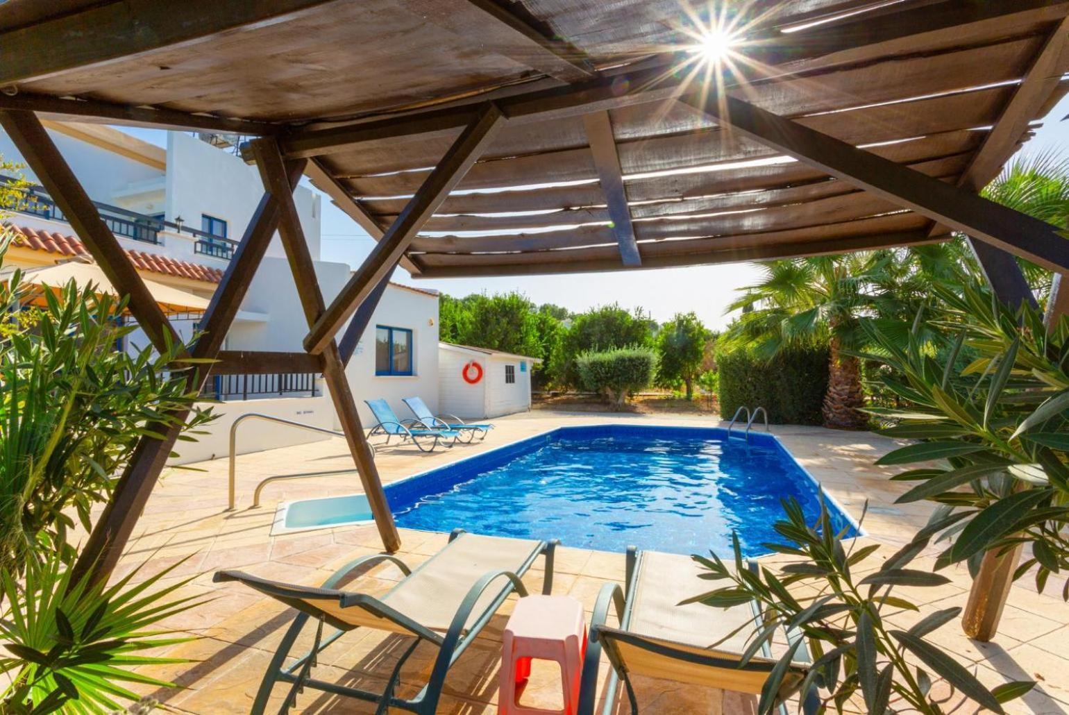 Villa Charoula Pente Paphos Exterior photo