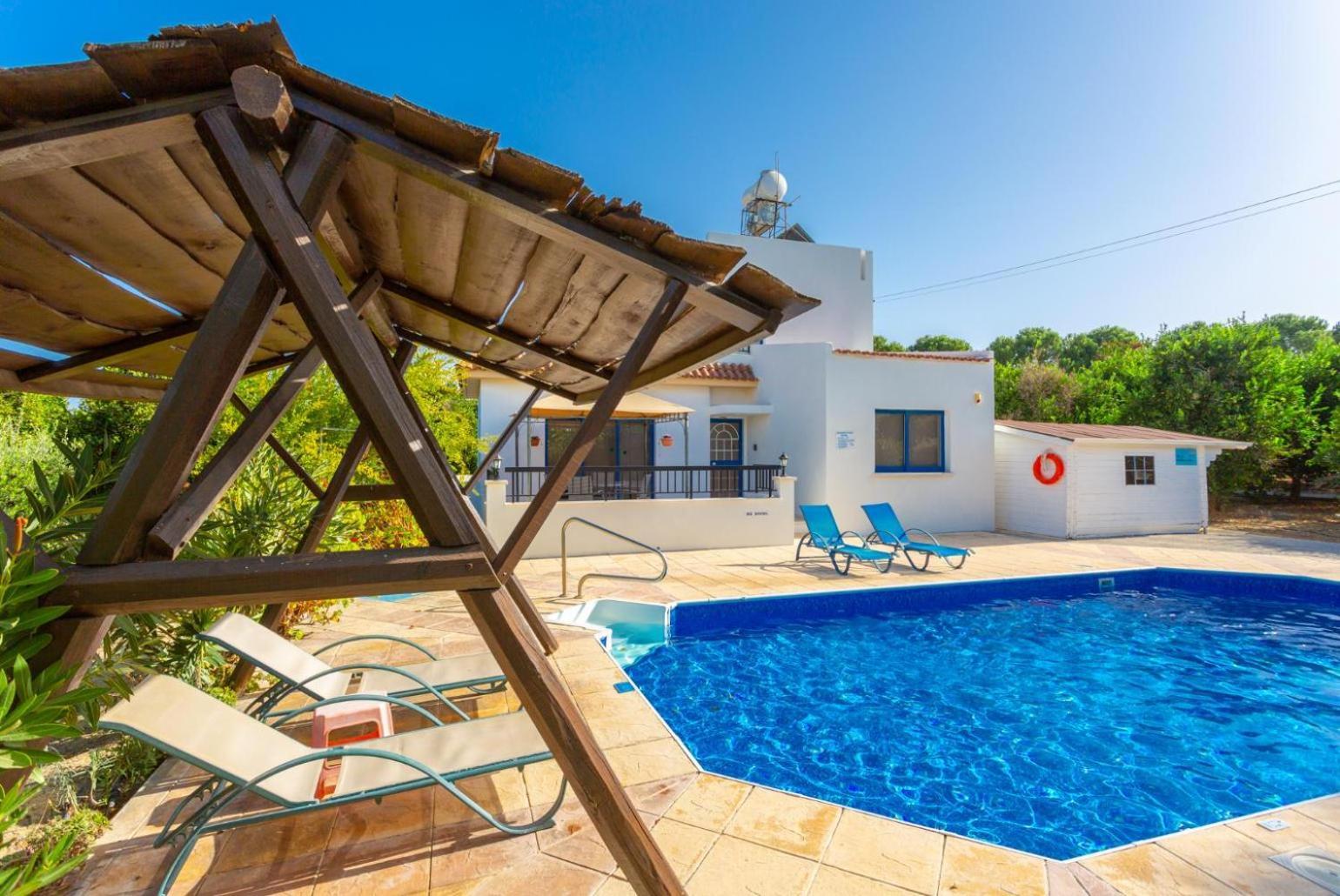 Villa Charoula Pente Paphos Exterior photo